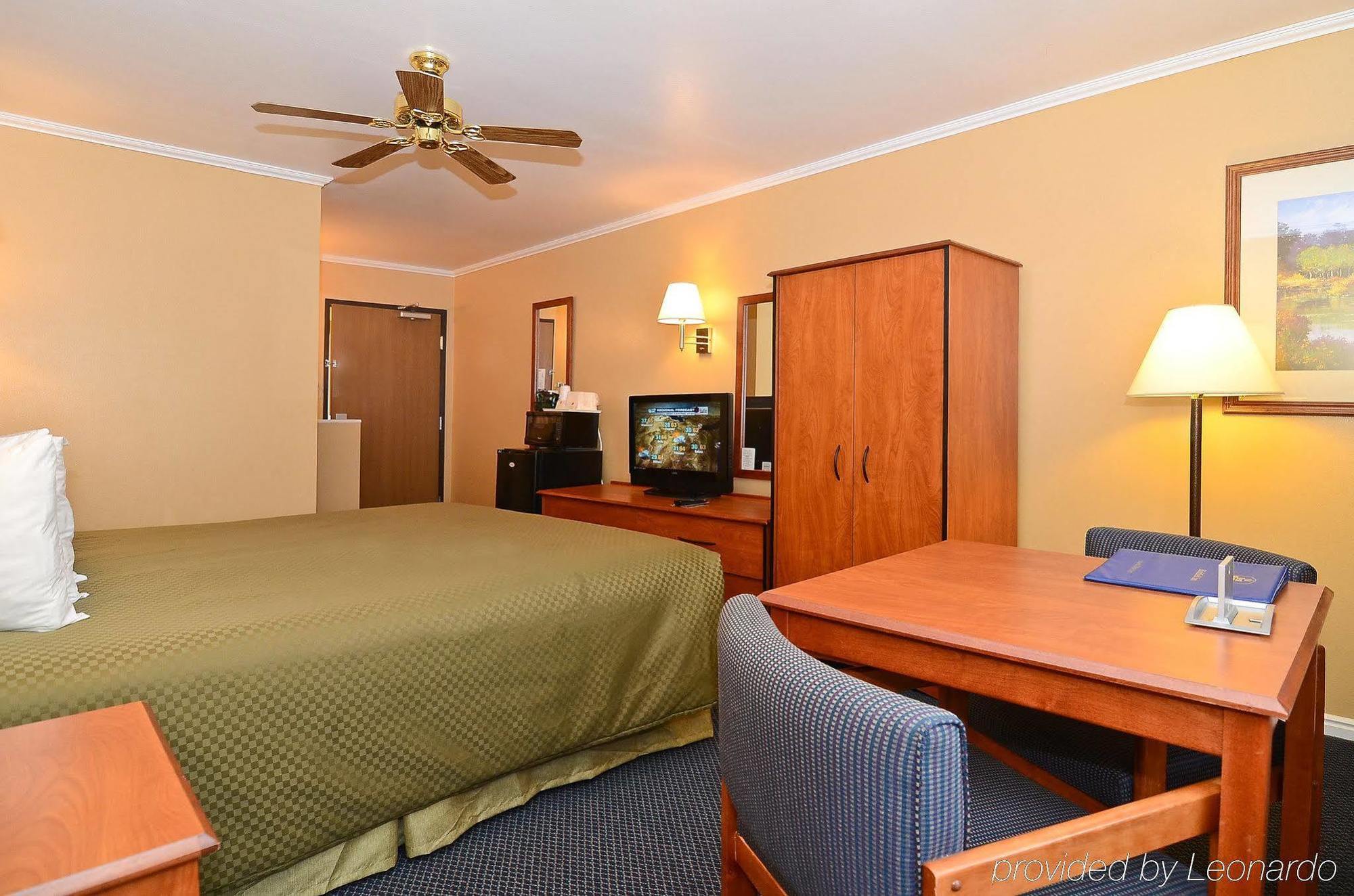 Best Western Richfield Inn Room photo